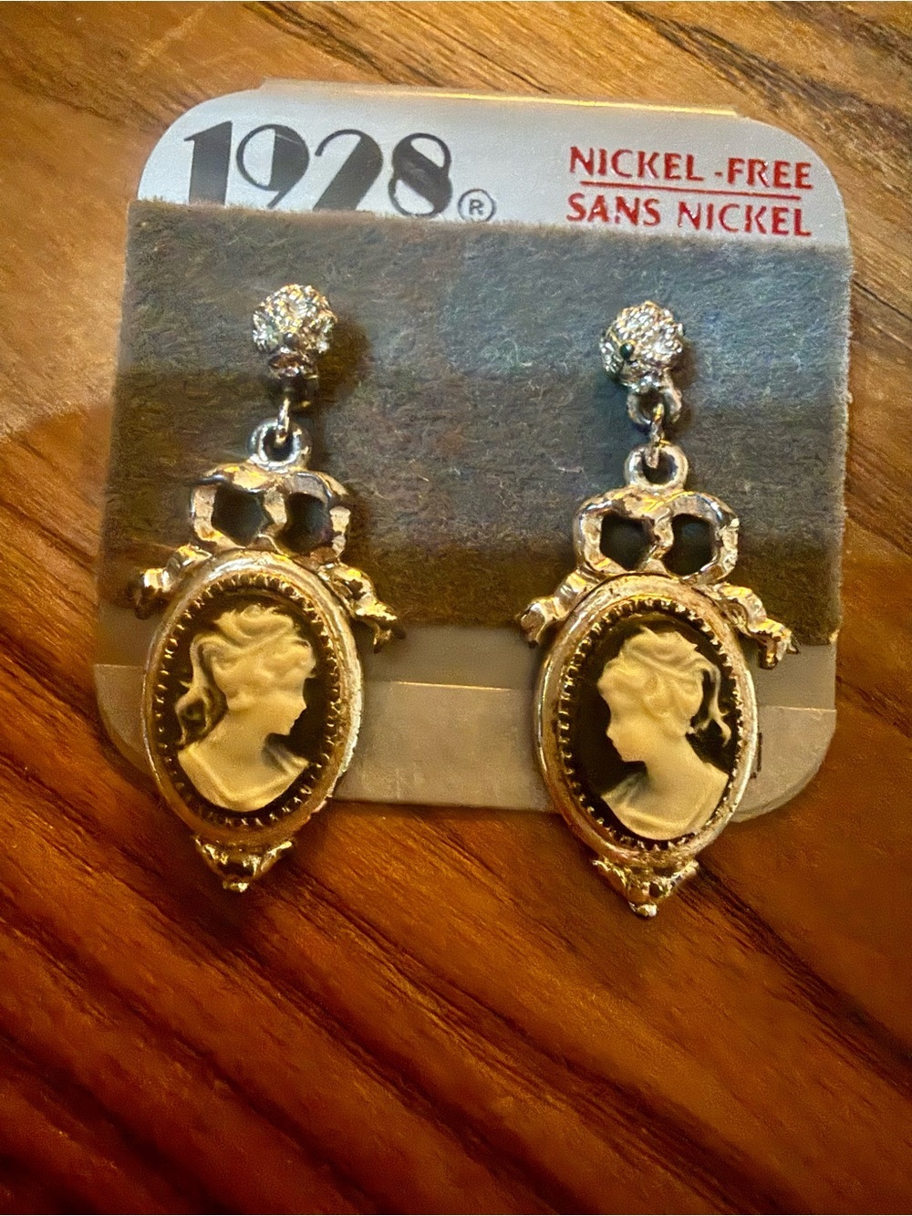 Vintage 1928 Jewelry Co. Black & White Victorian Cameo Drop Earrings